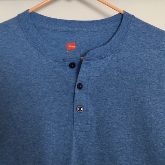 Hanes.  Short sleeve T-shirt.  Medium - Picture 2 of 6